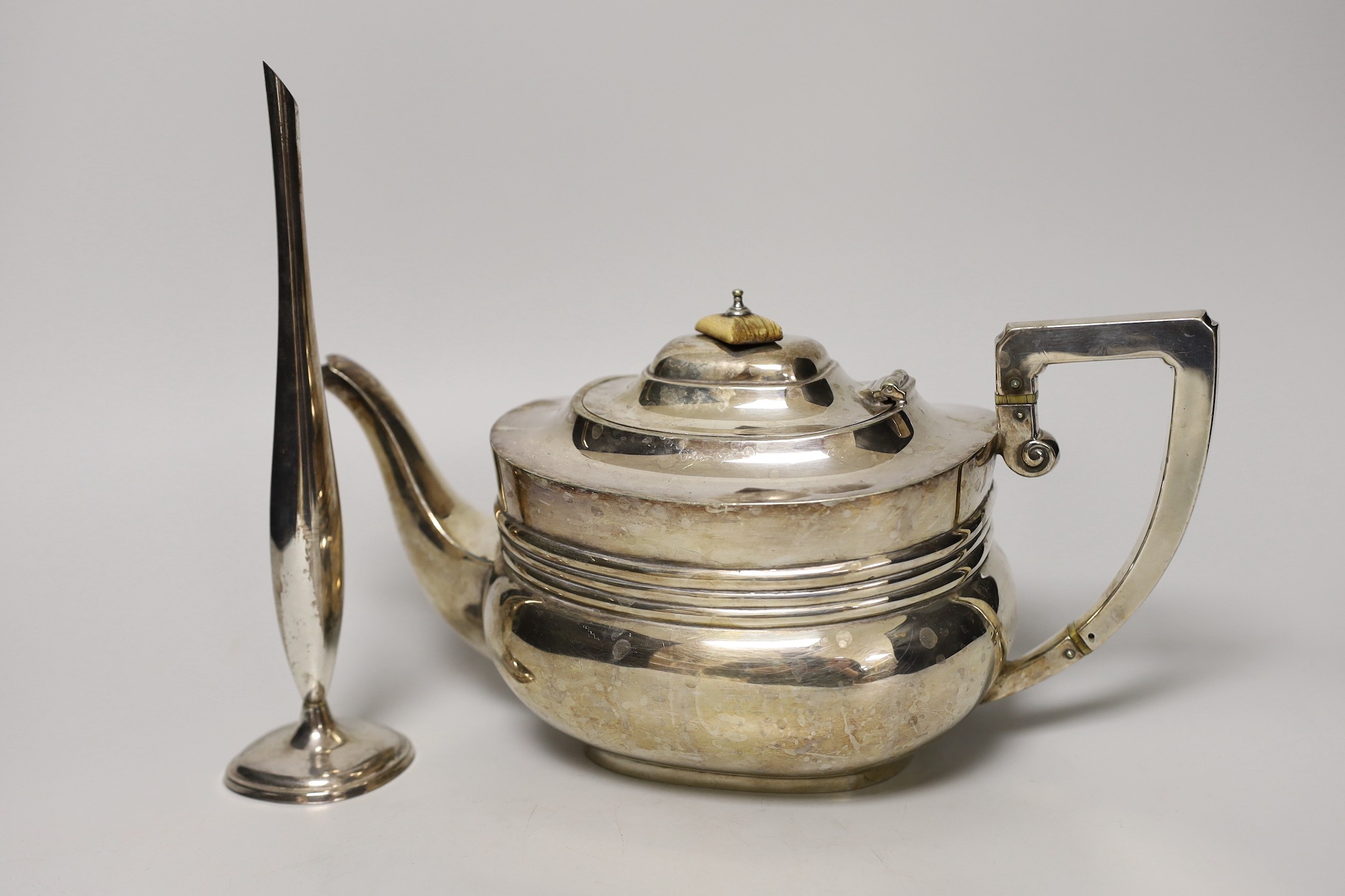 A group of plated wares including an Elkington dish and pierced silver Bon Bon dishes